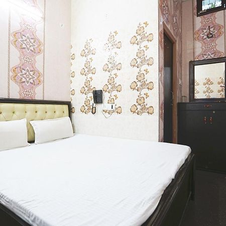 מוראדאבאד Spot On 43436 Hotel Mannat Spot מראה חיצוני תמונה
