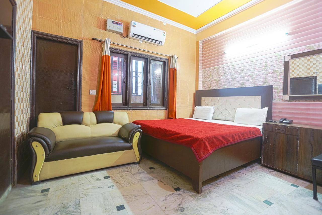 מוראדאבאד Spot On 43436 Hotel Mannat Spot מראה חיצוני תמונה