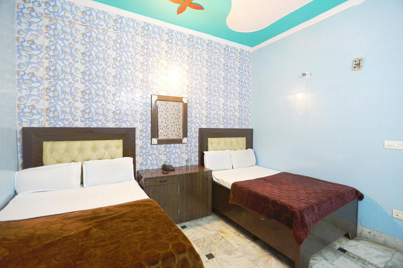 מוראדאבאד Spot On 43436 Hotel Mannat Spot מראה חיצוני תמונה